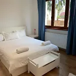 Peles Apartment&piano Apartment