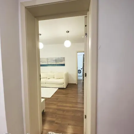 Peles Green Apartment 10 Min Walk To Untold 클루지나포카