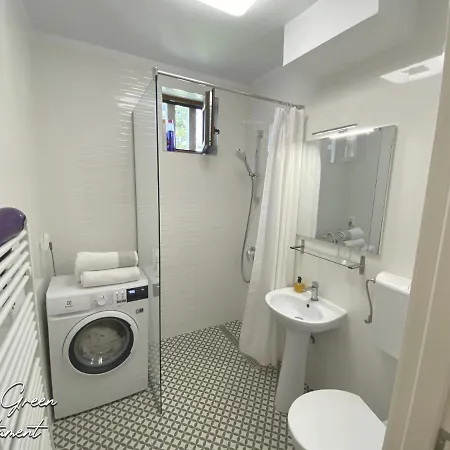 Peles Green Apartment 10 Min Walk To Untold *