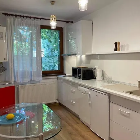 Peles & Piano Apartment